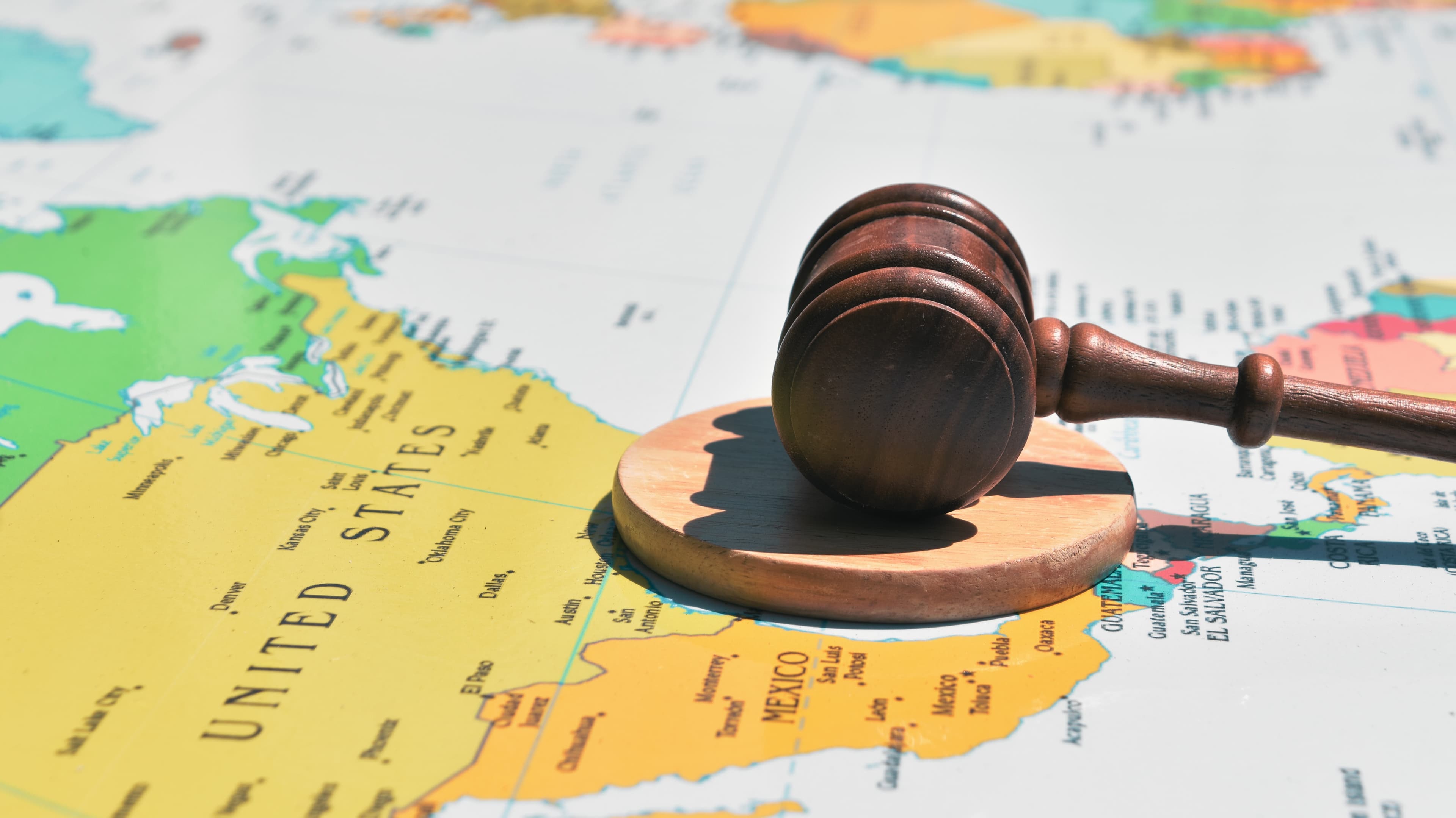 انفتاح محلي ودولي وفق رؤية 2030